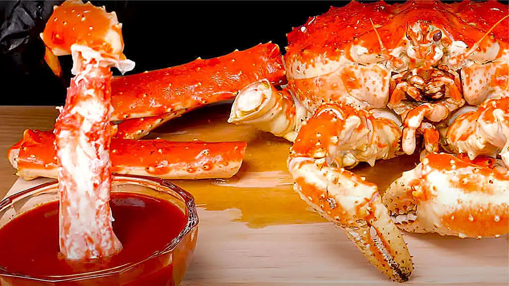 Pick the meat of king crab