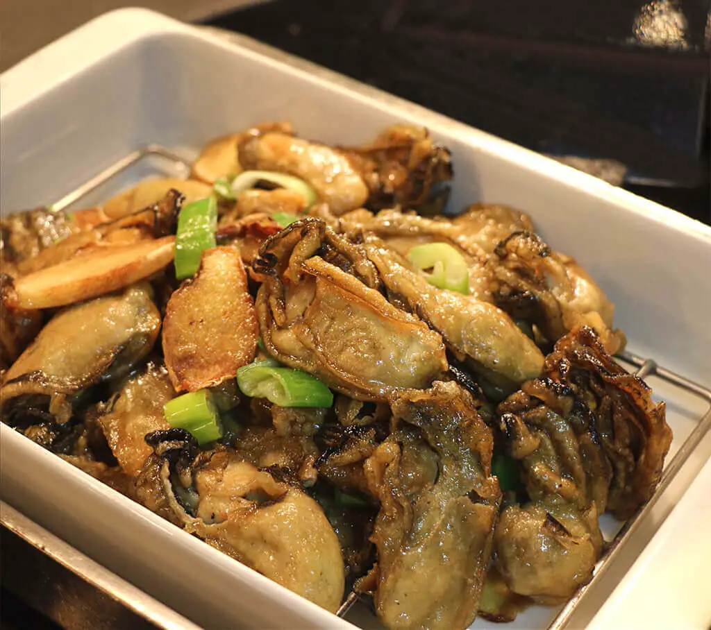 Perfect Ginger And Green Onion Stir-Fried Oysters Dish